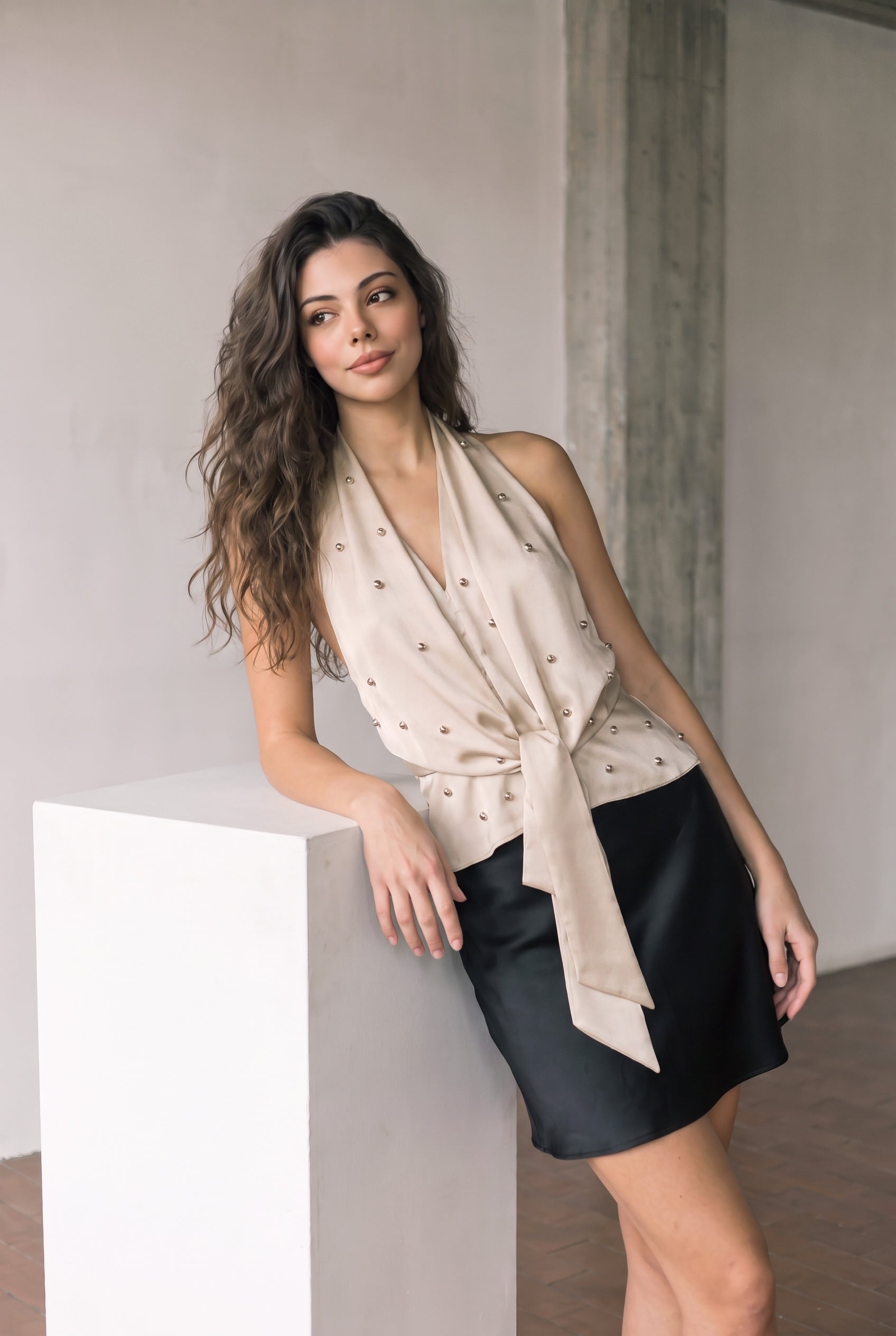 CHAMPAGNE MODEL1