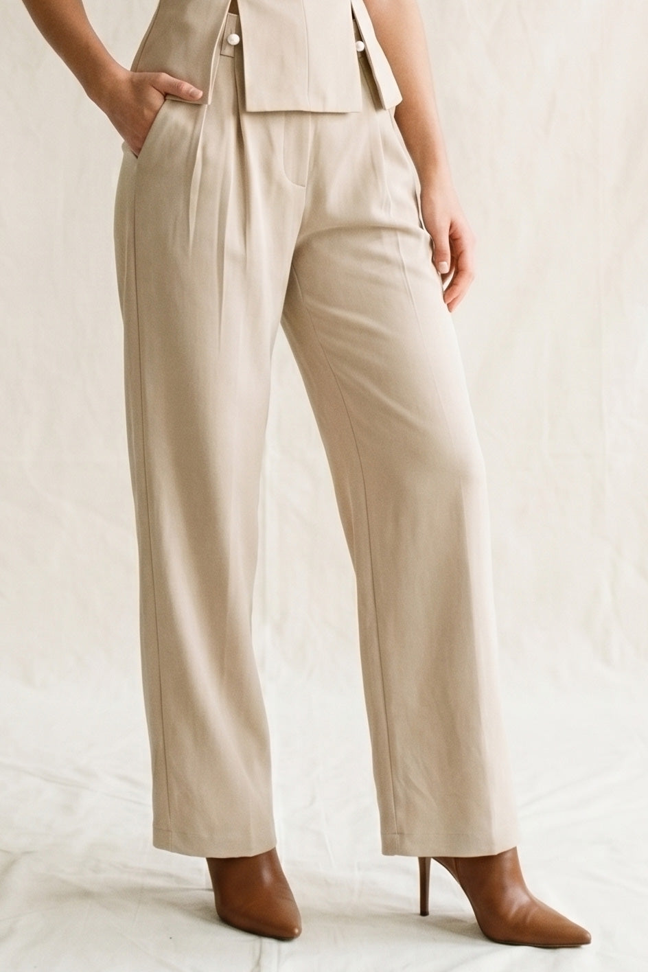 LT TAUPE MODEL1