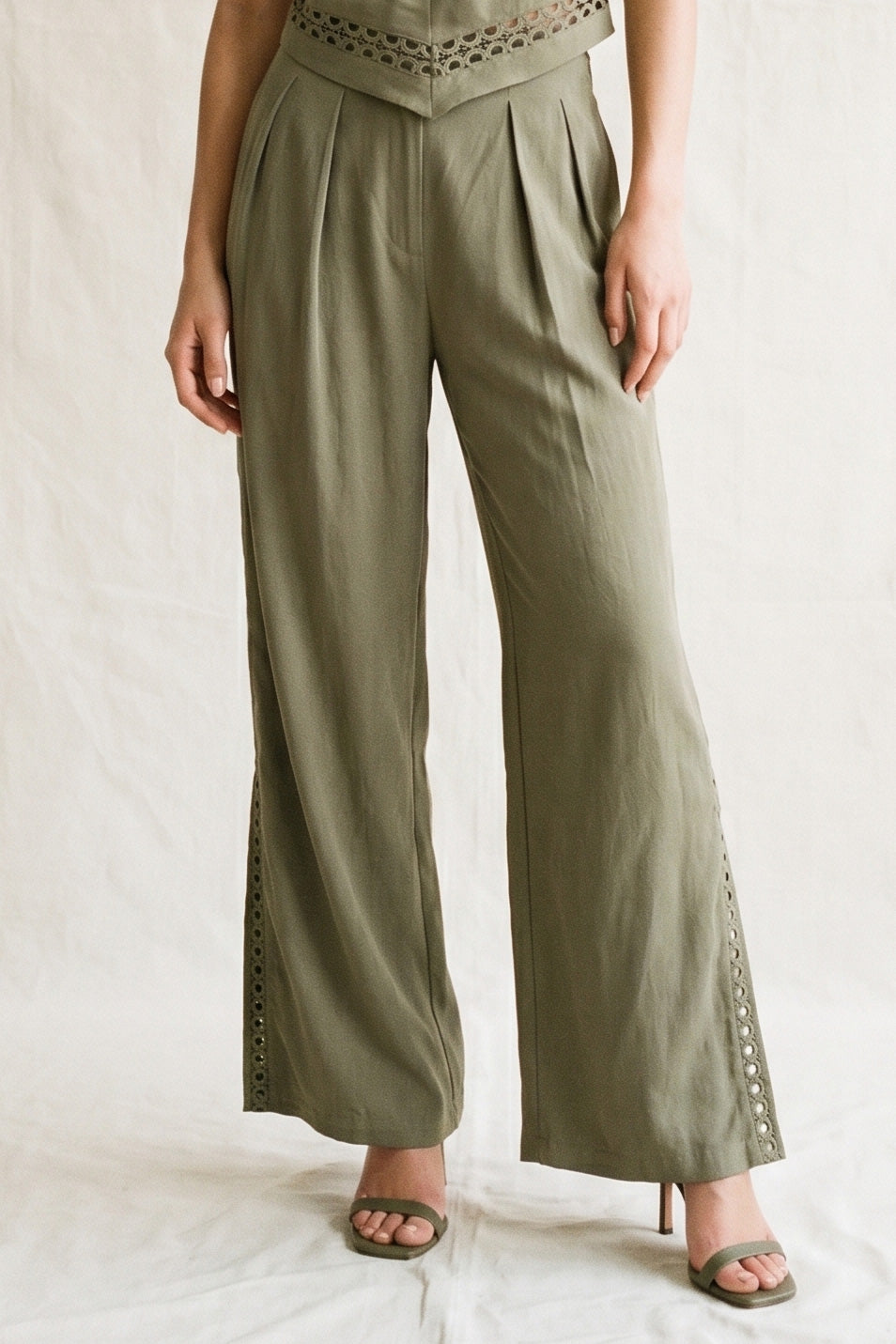 OLIVE MODEL1
