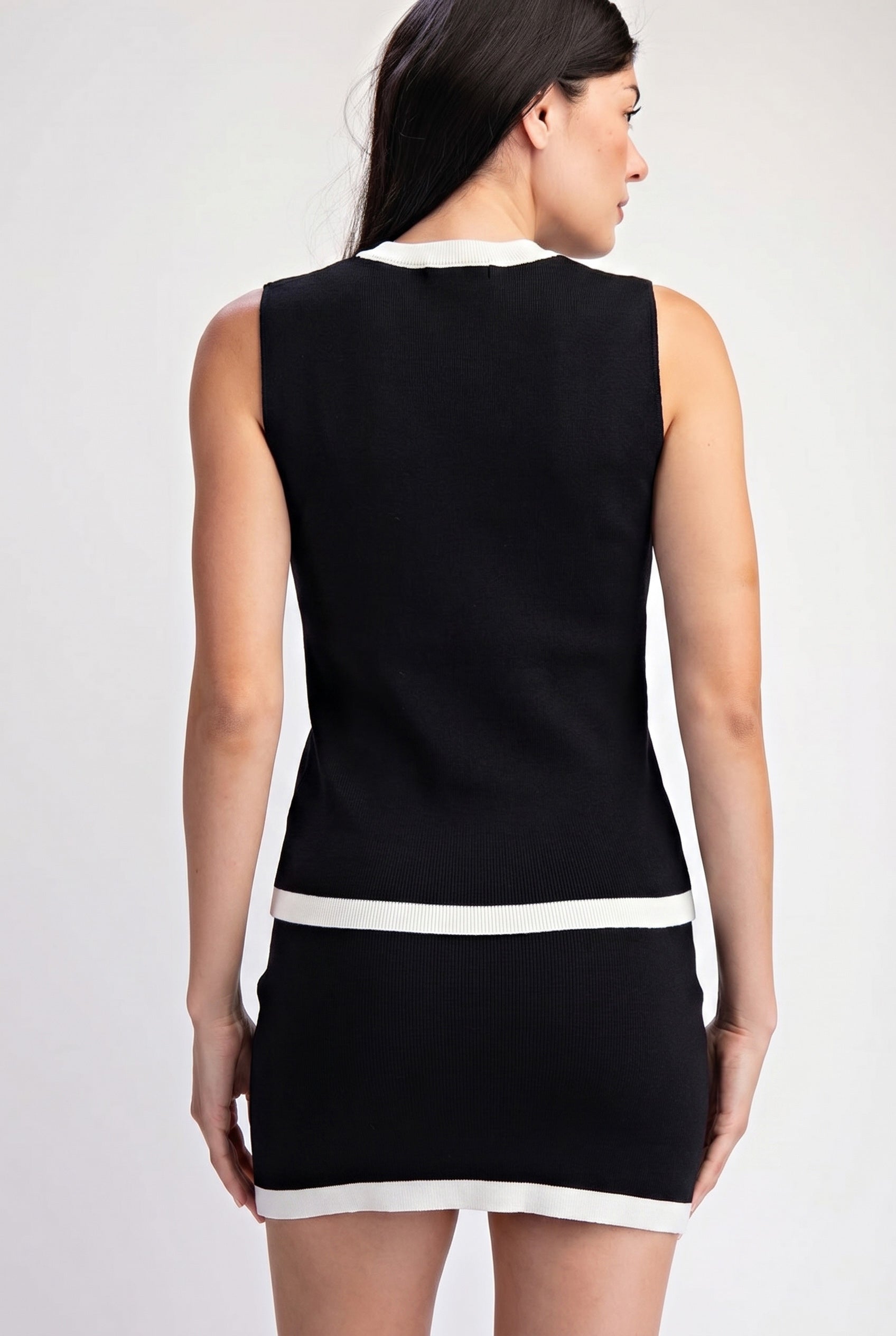 TT10117 BLK IVORY