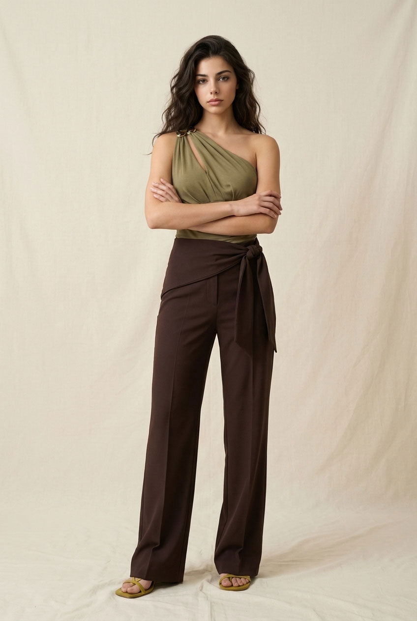 ONE SHOULDER WITH TRIM DETAIL KNIT TOP