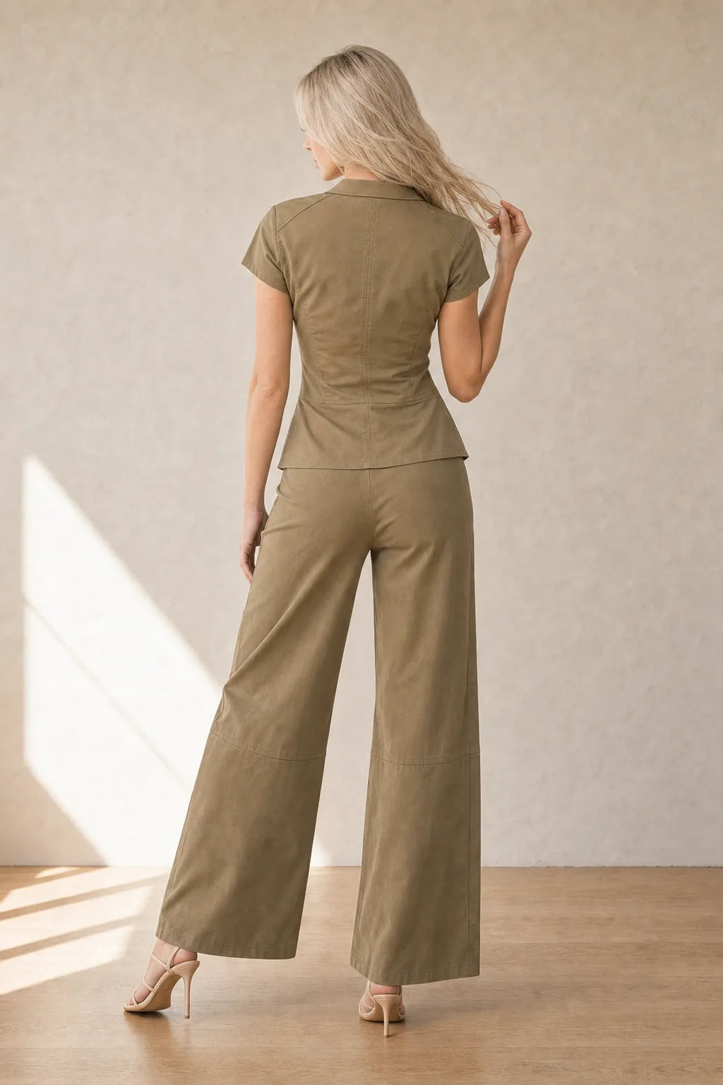 TAUPE MODEL2