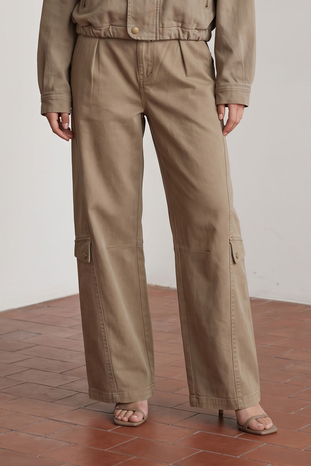 TAUPE MODEL1