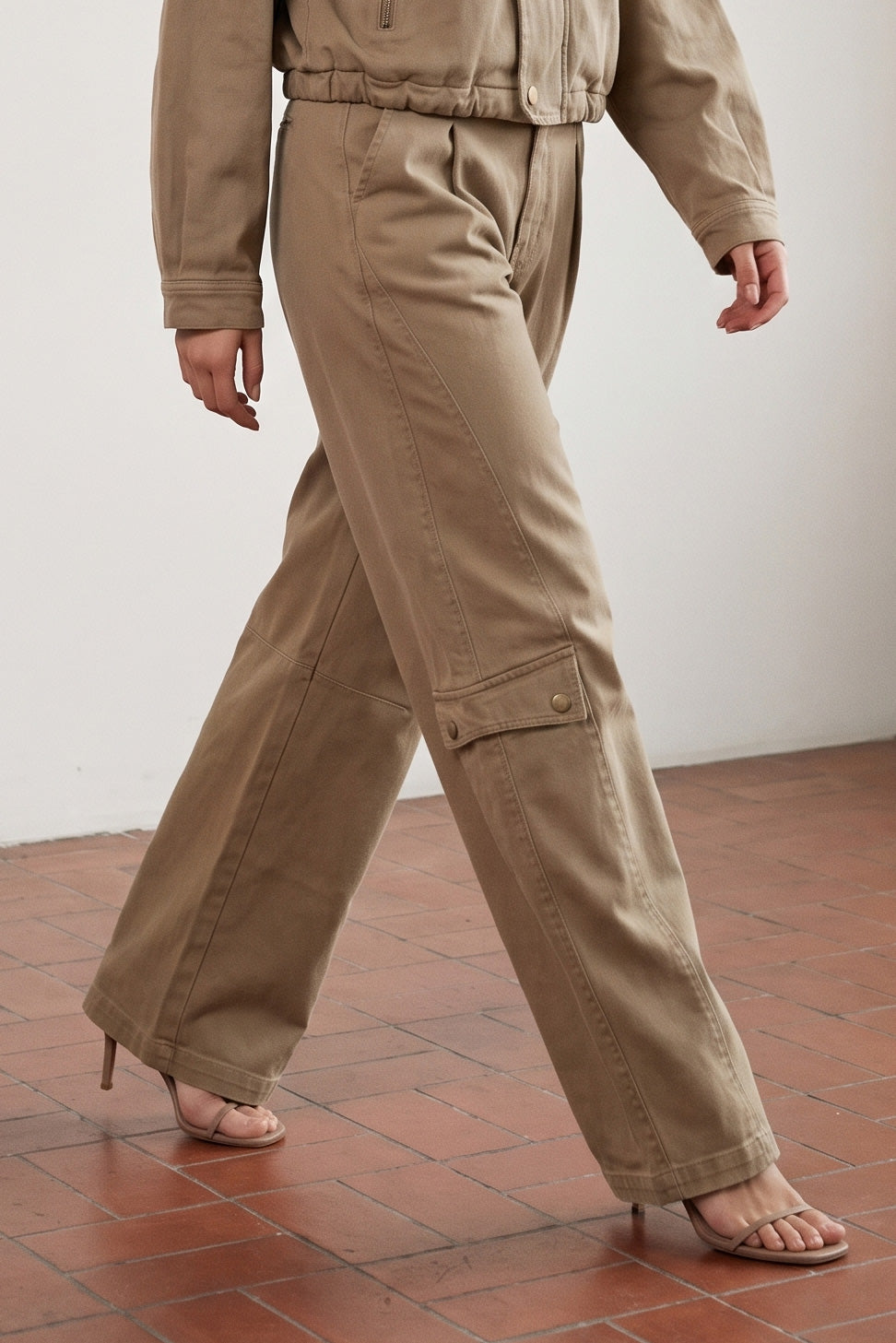 TAUPE MODEL2