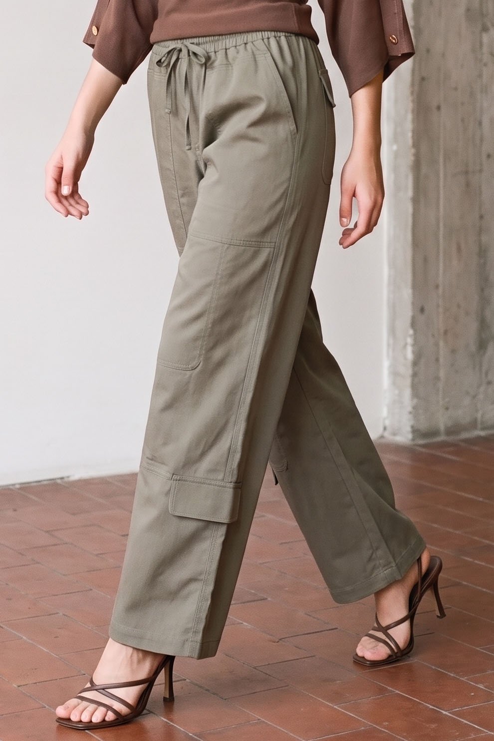 KHAKI GREY MODEL2